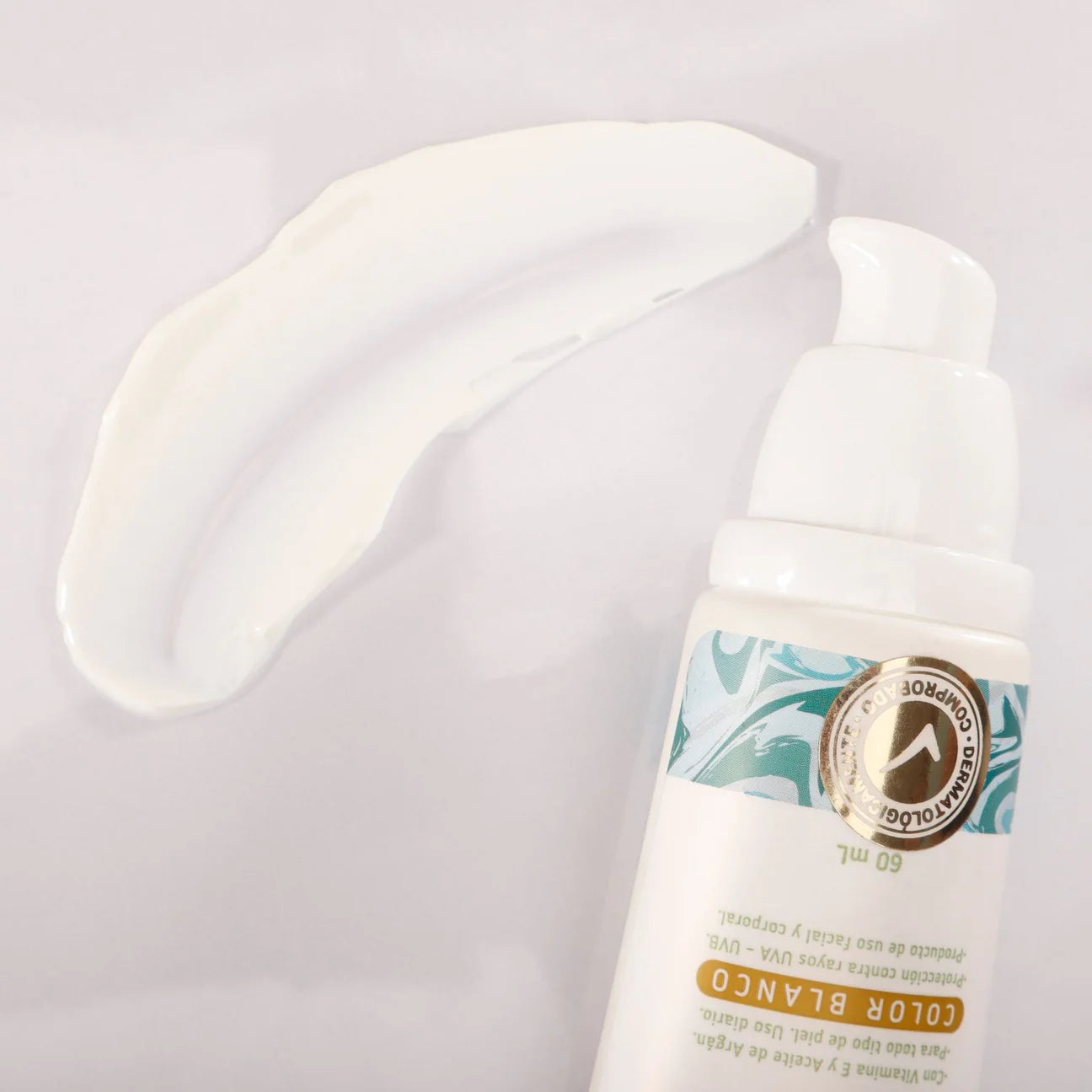 BLOQUEADOR SOLAR FACIAL BLANCO